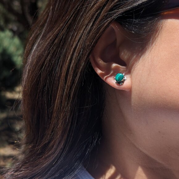 Handcrafted Navajo Turtle Stud Earrings Malachite Stone Native American Jewelry* - Picture 8 of 10